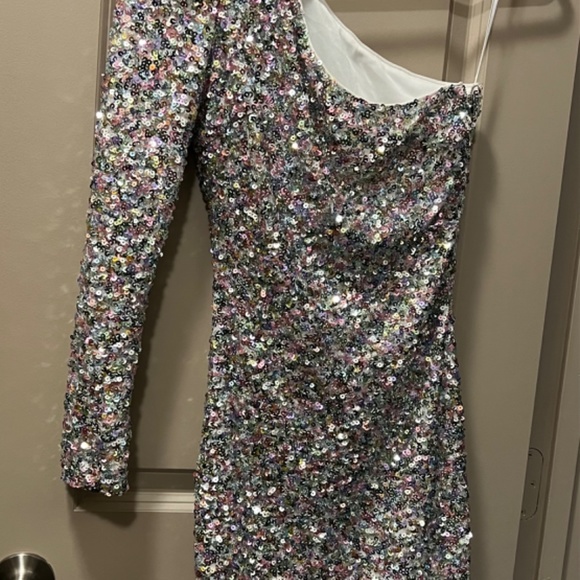 One Shoulder Sequin Dress - Picture 2 of 2